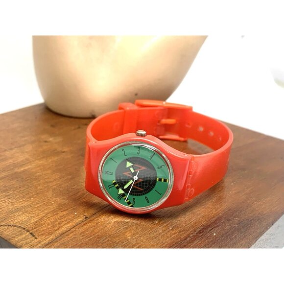 Swatch Women's Kids Watch LR106 Radar Swiss Quartz Green Dial Red Rubber 25mm - Picture 8 of 14